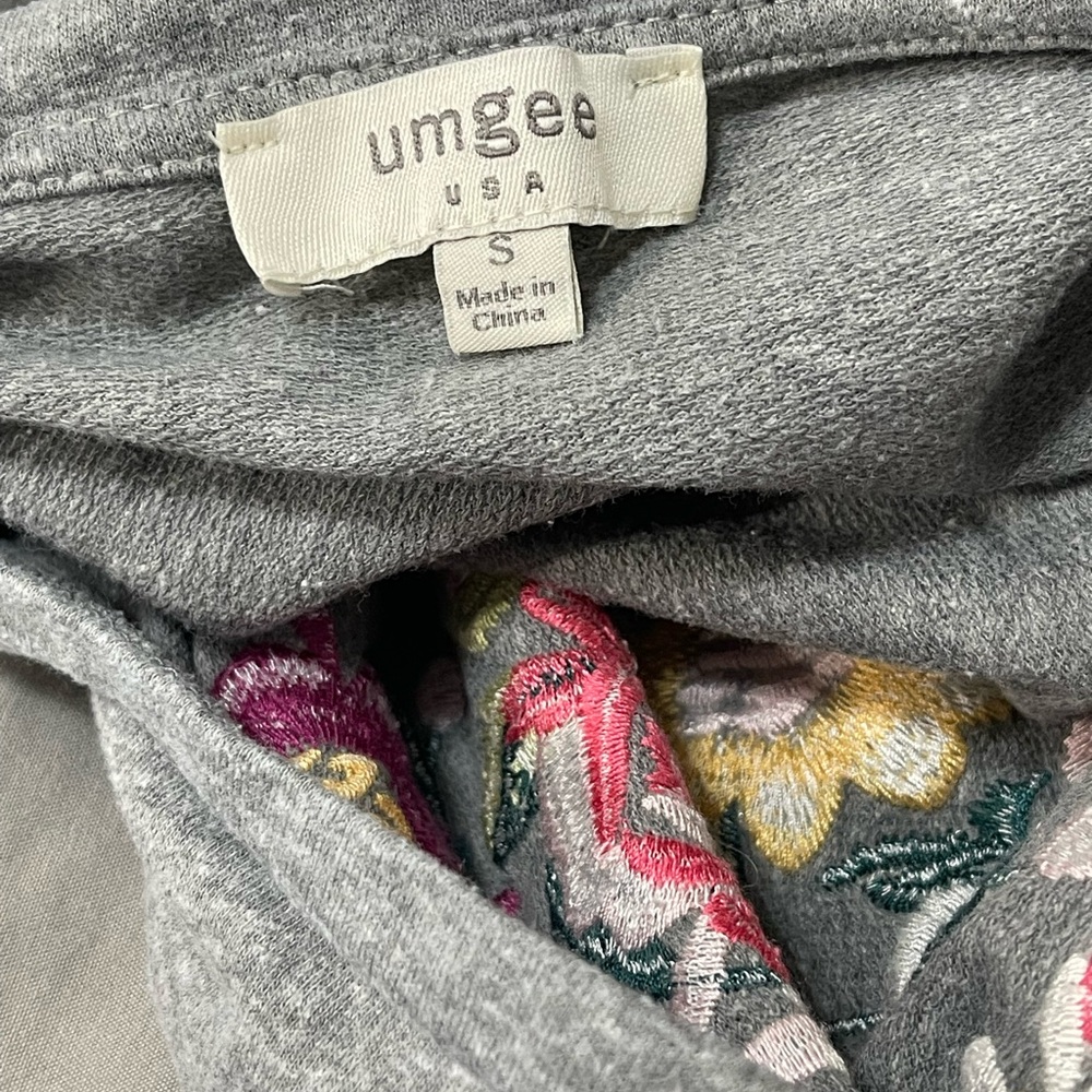 Umgee Gray Floral Embroidered Dress small - Picture 4 of 4